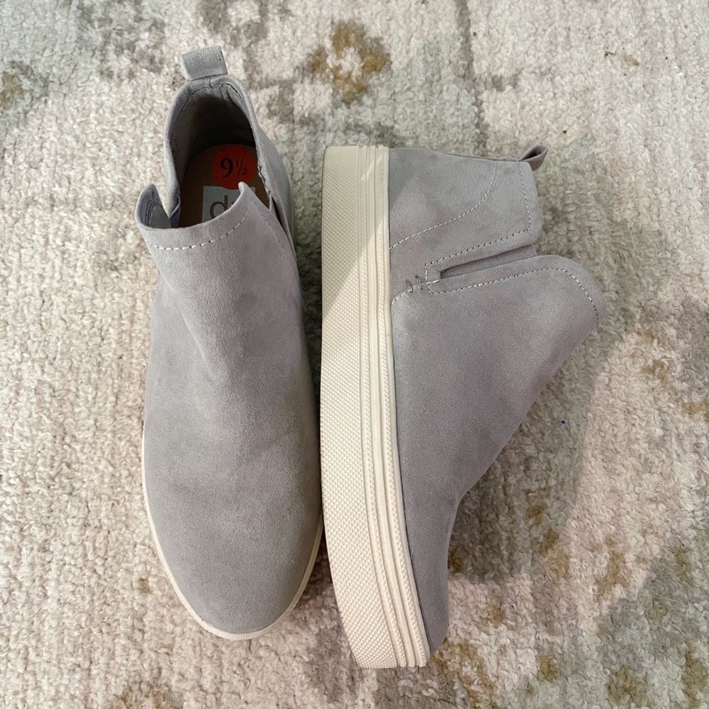 Dolce Vita. Only worn one time!